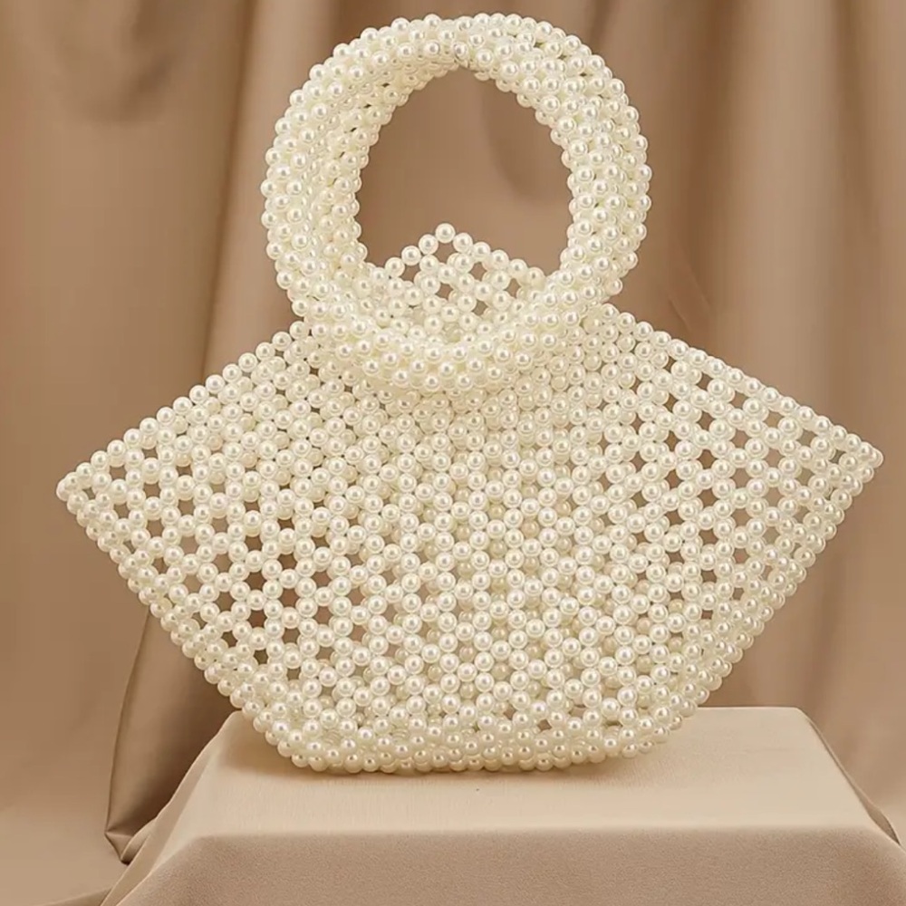 Elegant Pearl Beaded Handbag